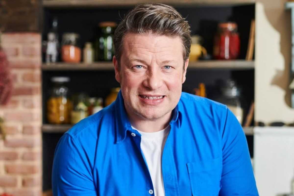 Jamie Oliver cosa fa lo chef a quasi 50 anni 