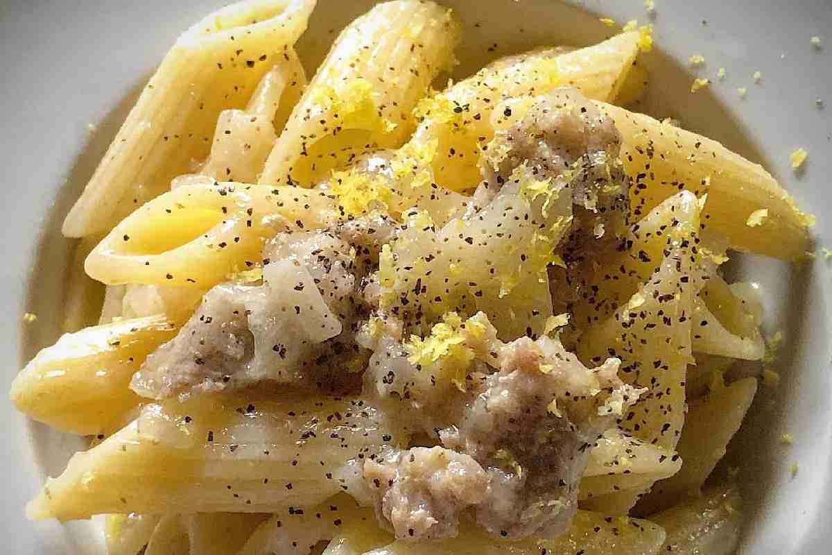 pennette con crema di patate e salsiccia