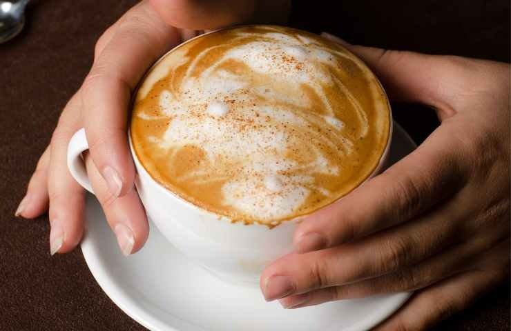 I trucchi e i consigli per preparare il cappuccino perfetto a casa