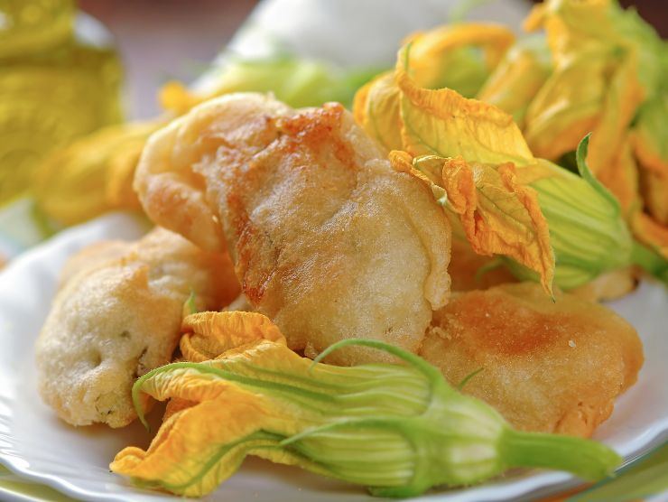 fiori di zucca fritti: il segreto è nella pastella 