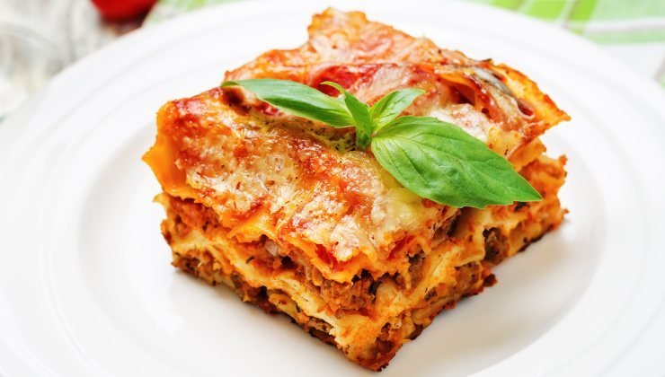 lasagna napoletana, ricetta cannavacciuolo