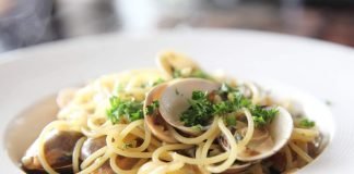 Spaghetti alle vongole cremosi