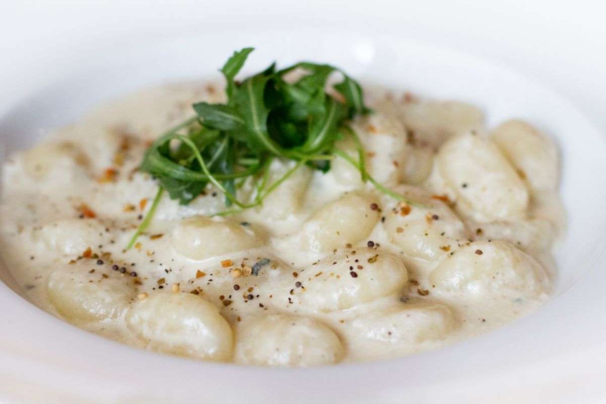 Gnocchi cacio e pepe ricetta