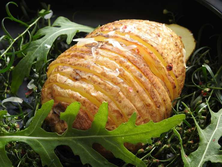 patate hasselback, ricetta facile 