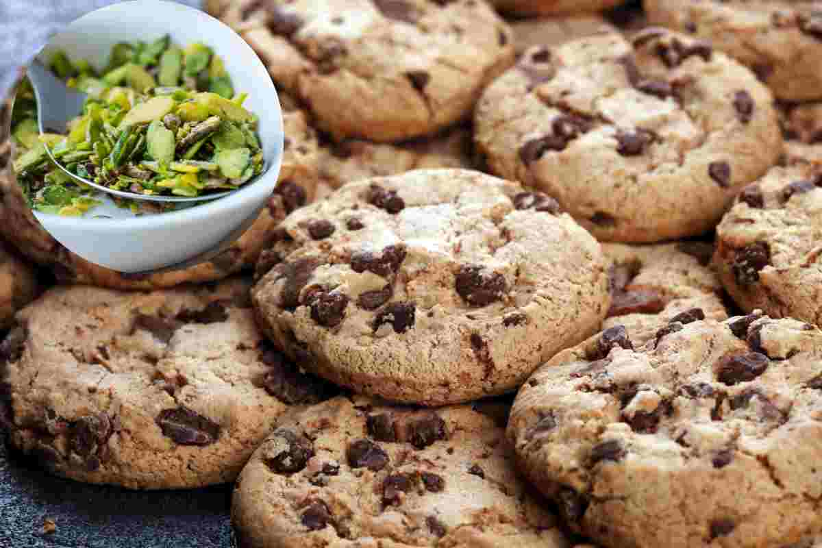 Biscotti con pistacchio e cioccolato