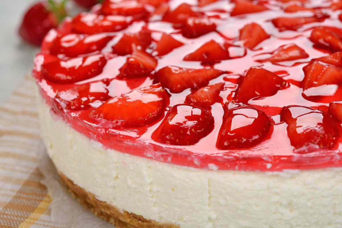 Cheesecake alle fragole ricetta