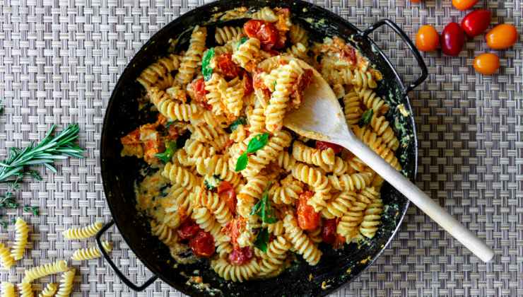 Ricetta pasta pomodorini e feta