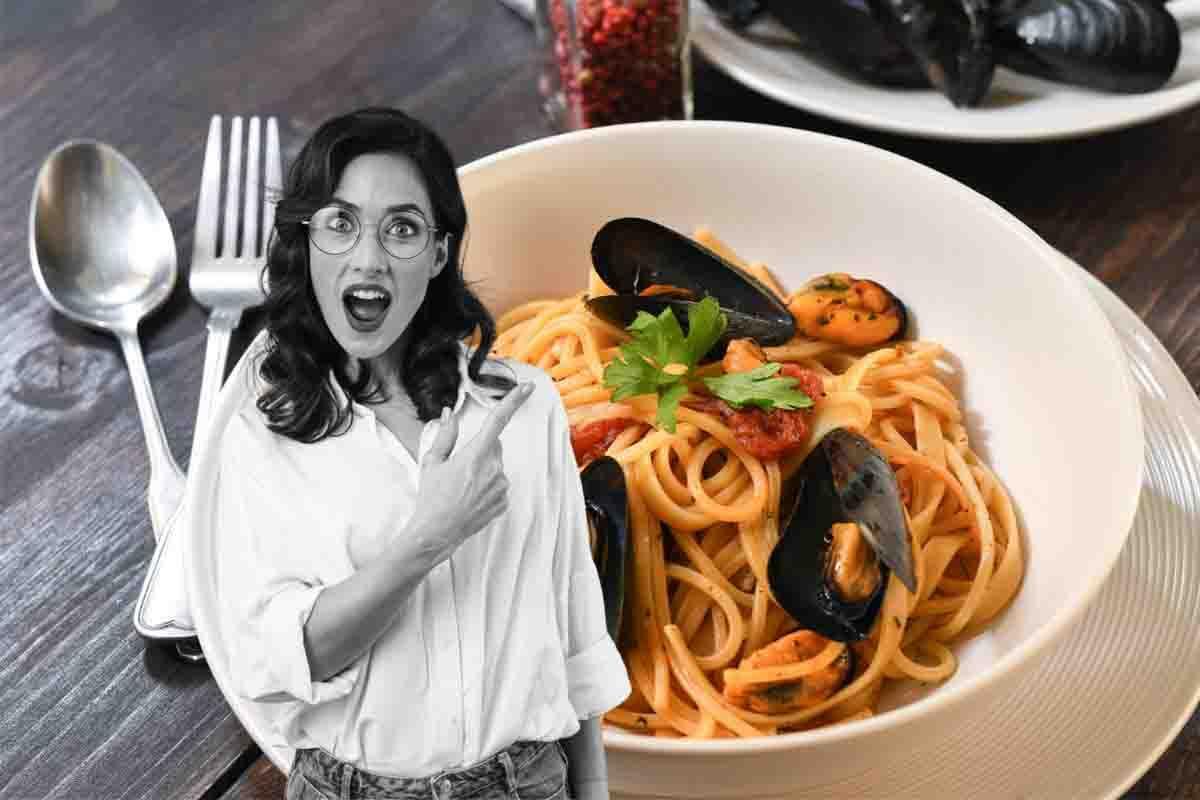 preparare spaghetti cozze e pomodorini