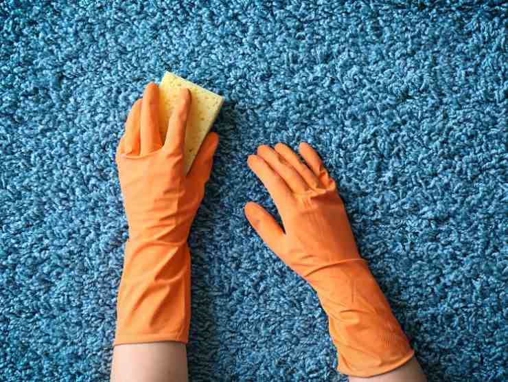 soluzione pulire tappeti polverosi