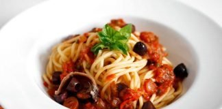ricetta spaghetti alla vesuviana