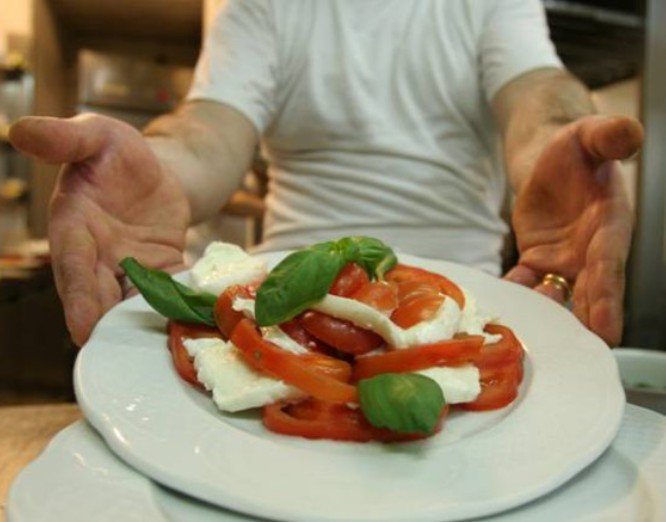 Insalata caprese, Berlusconi