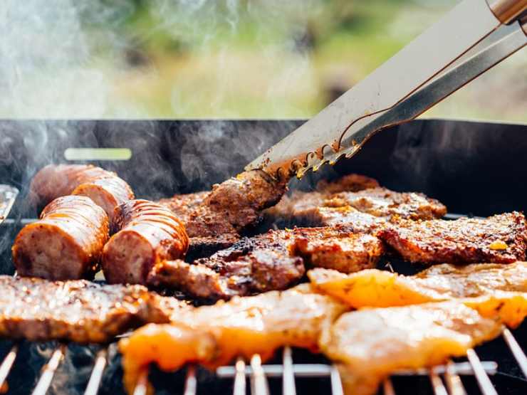 Barbecue estivo: la griglia perfetta con una pulizia impeccabile