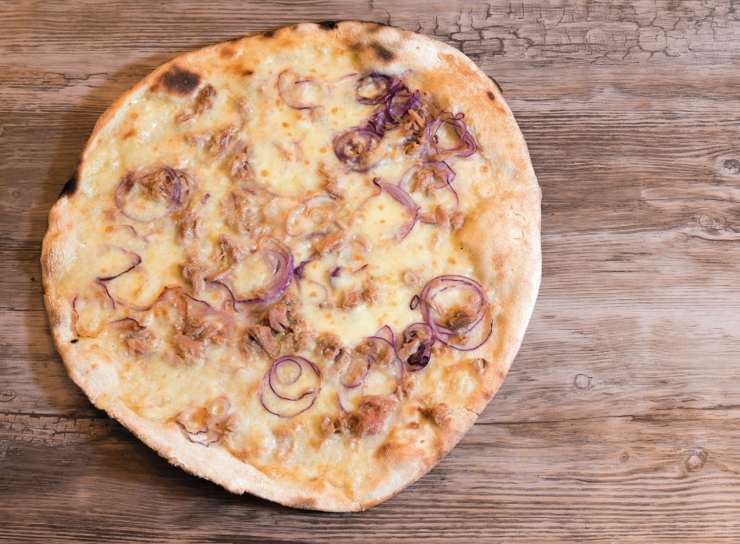 Ecco la pizza che sta facendo impazzire molti napoletani