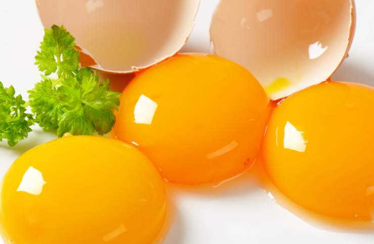 Come usare le uova rotte nella confezione