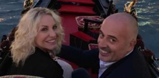 foto romantica di Antonella Clerici e la sua dolce metà