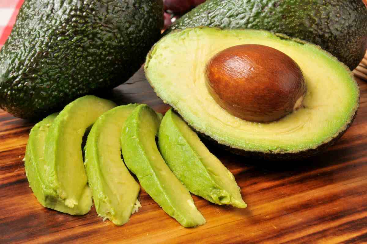 avocado: 4 trucchi per comprare quello giusto