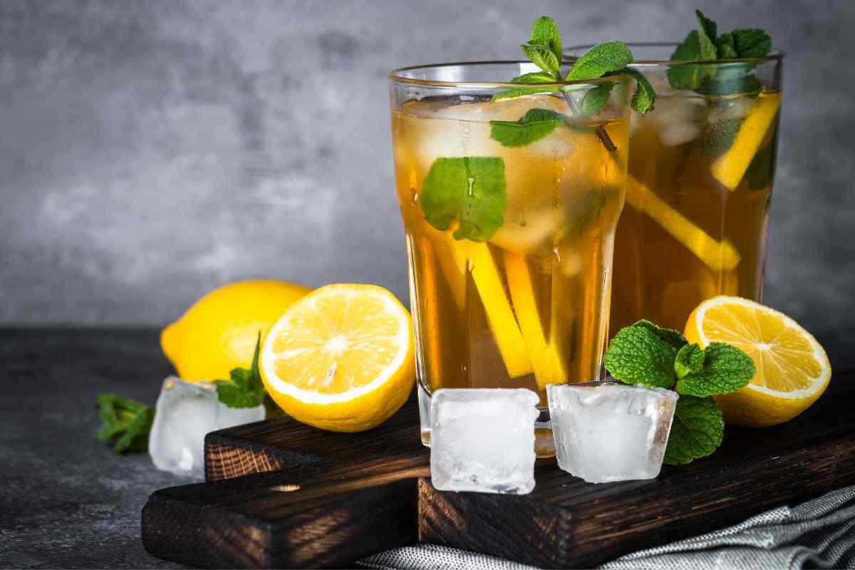 Ricetta del tè al limone fatto in casa