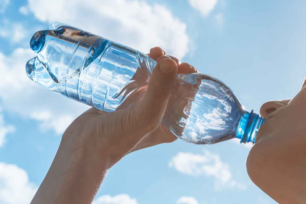 sintomi di quando si beve troppa acqua