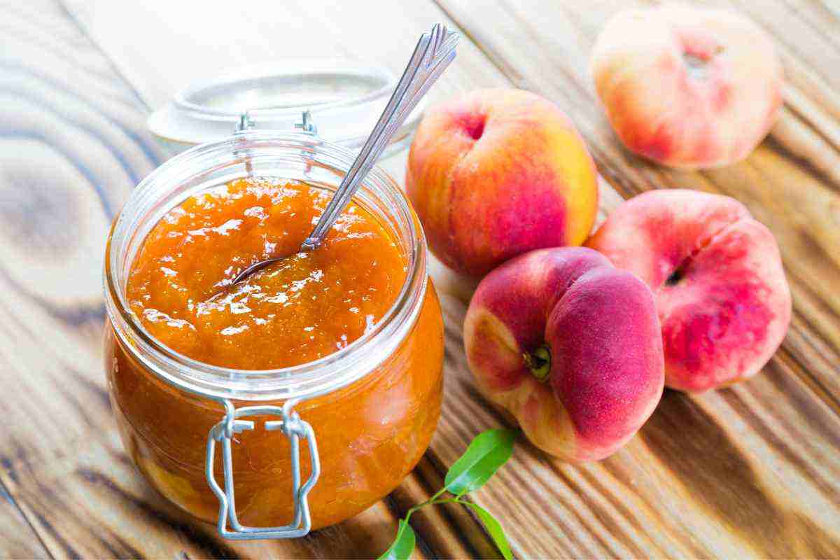 ricetta della marmellata di pesche, il trucco da sapere