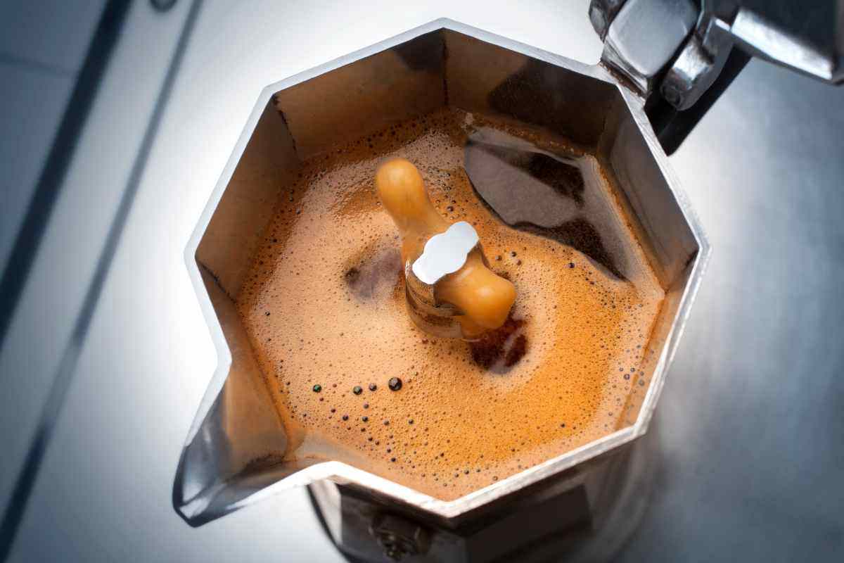 puoi fare il caffe latte con la moka?