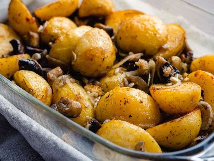 ricetta contorno patate e funghi