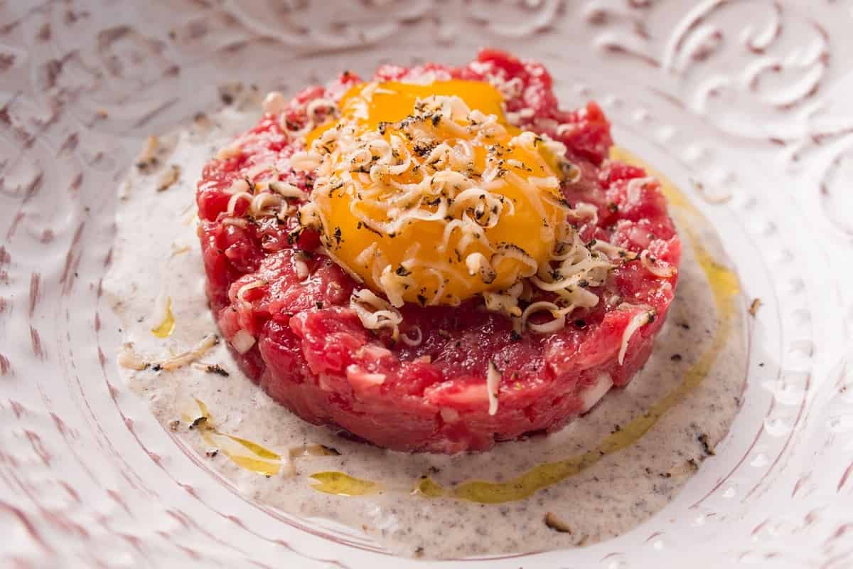 preparare la carne cruda è difficile