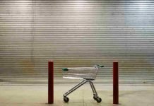 Il dispiacere dopo la chiusura di un punto vendita Conad